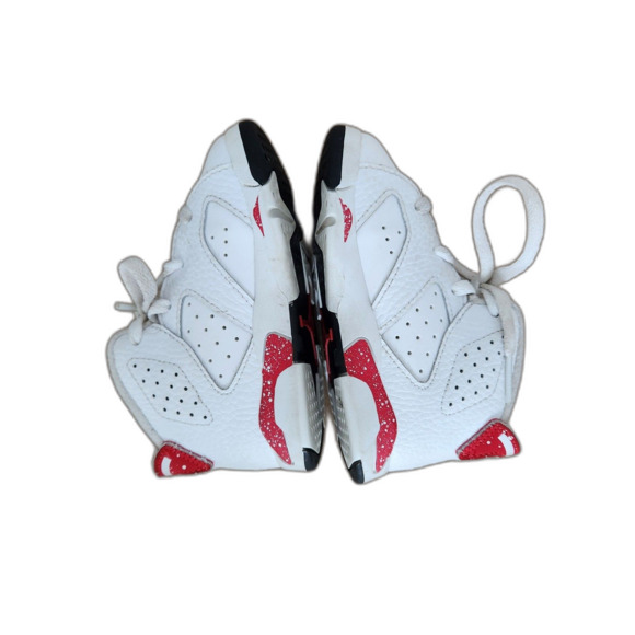 Air Jordan, Jordan 6 Retro Red Oreo sneaker, white/red, child 6C - Picture 3 of 6